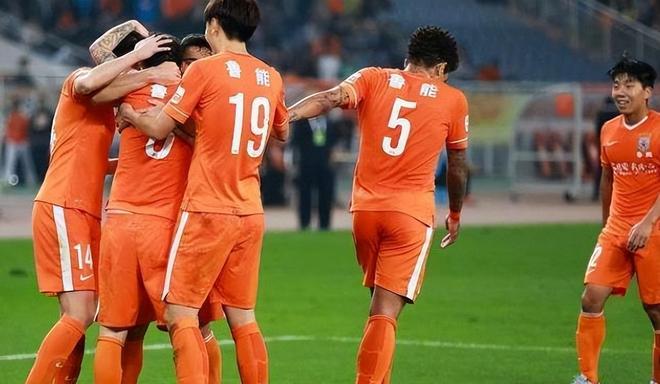 马刺悬了?福斯特主裁尼克斯近十战全胜 系列赛终结战赢39.4分